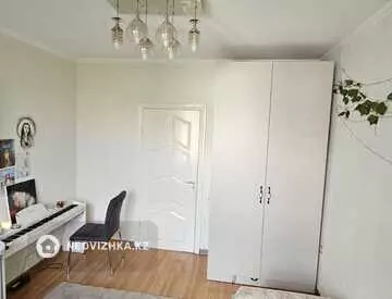 3-комнатная квартира, этаж 4 из 4, 74 м²