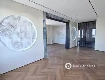 4-комнатная квартира, этаж 7 из 16, 155 м²