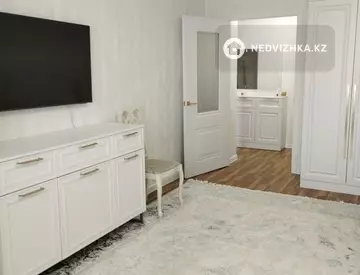 2-комнатная квартира, этаж 5 из 10, 60 м²