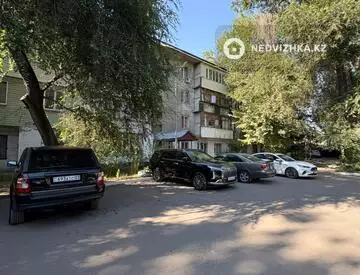 1-комнатная квартира, этаж 4 из 4, 34 м²
