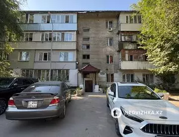 1-комнатная квартира, этаж 4 из 4, 34 м²
