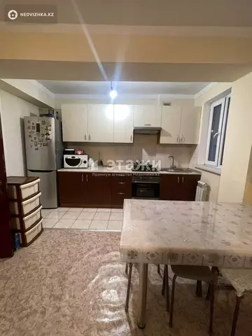 2-комнатная квартира, этаж 8 из 9, 48 м²