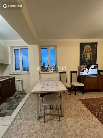 2-комнатная квартира, этаж 8 из 9, 48 м²