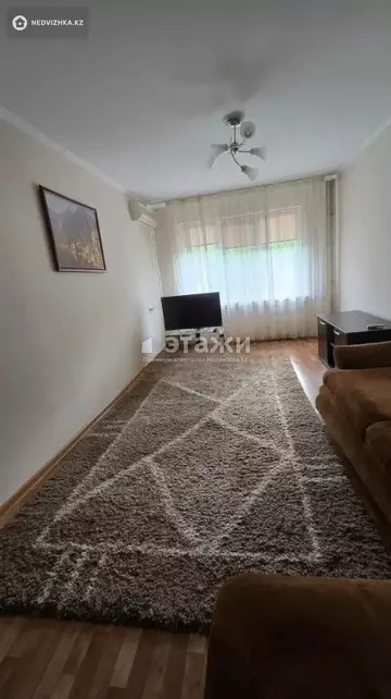 2-комнатная квартира, этаж 3 из 5, 48 м²
