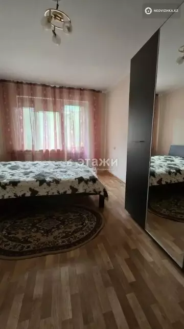 2-комнатная квартира, этаж 3 из 5, 48 м²