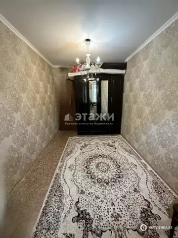 2-комнатная квартира, этаж 4 из 4, 42 м²
