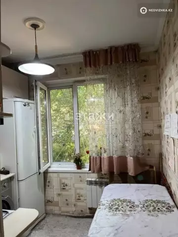 2-комнатная квартира, этаж 4 из 4, 42 м²