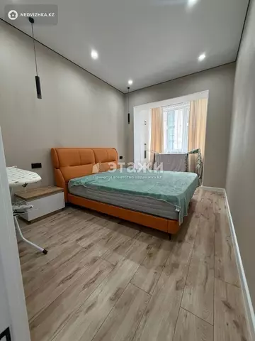 2-комнатная квартира, этаж 12 из 20, 52 м², на длительный срок