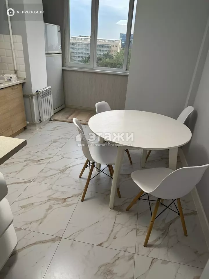 60 м², 2-комнатная квартира, этаж 8 из 9, 60 м², на длительный срок, изображение - 1