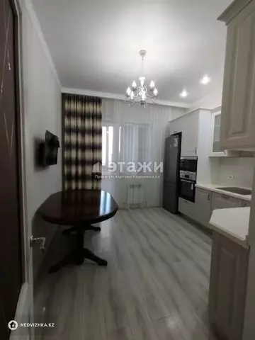 3-комнатная квартира, этаж 3 из 10, 102 м²