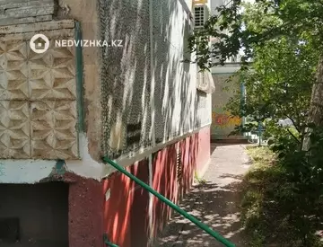 2-комнатная квартира, этаж 1 из 9, 52 м²