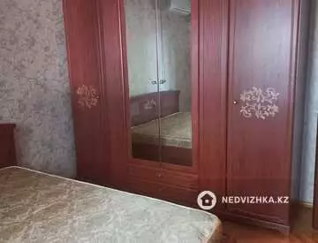 2-комнатная квартира, этаж 3 из 5, 56 м², на длительный срок
