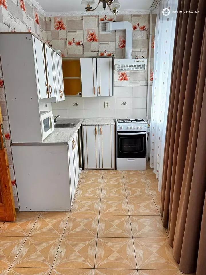 44 м², 1-комнатная квартира, этаж 3 из 9, 44 м², изображение - 1
