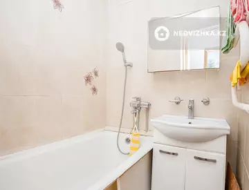 3-комнатная квартира, этаж 5 из 5, 64 м²