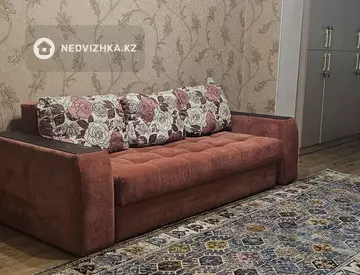 1-комнатная квартира, этаж 1 из 5, 46 м², на длительный срок