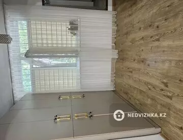 1-комнатная квартира, этаж 1 из 5, 46 м², на длительный срок