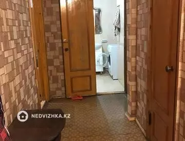 2-комнатная квартира, этаж 3 из 5, 52 м², на длительный срок