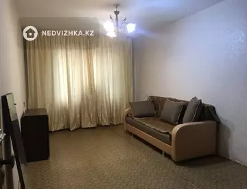2-комнатная квартира, этаж 3 из 5, 52 м², на длительный срок