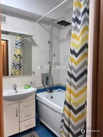 2-комнатная квартира, этаж 4 из 5, 42 м²