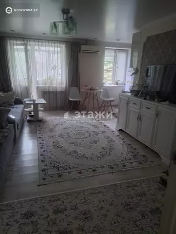 2-комнатная квартира, этаж 3 из 4, 40 м²