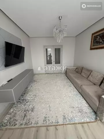 2-комнатная квартира, этаж 9 из 12, 64 м²
