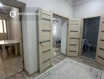 2-комнатная квартира, этаж 2 из 5, 70 м², на длительный срок
