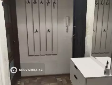 4-комнатная квартира, этаж 3 из 4, 74 м², на длительный срок