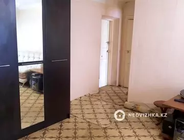 3-комнатная квартира, этаж 2 из 4, 54 м²