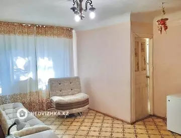 3-комнатная квартира, этаж 2 из 4, 54 м²