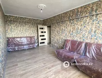 1-комнатная квартира, этаж 4 из 5, 38 м²