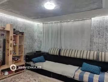 3-комнатный дом, 10 соток, 64 м², по часам