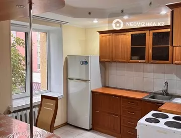2-комнатная квартира, этаж 3 из 9, 54 м²