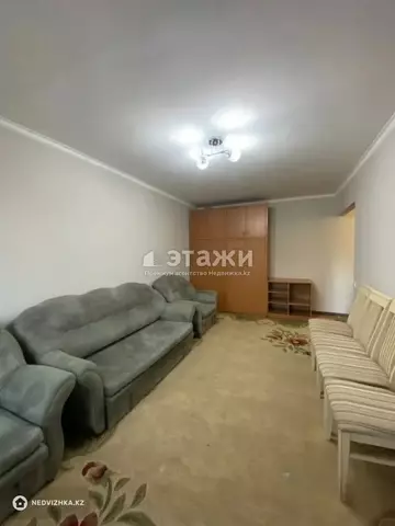 2-комнатная квартира, этаж 4 из 5, 43 м²