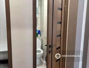 2-комнатная квартира, этаж 1 из 9, 50 м², посуточно
