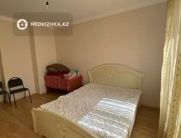 2-комнатная квартира, этаж 3 из 5, 54 м²