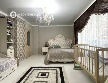 4-комнатная квартира, этаж 3 из 11, 120 м²