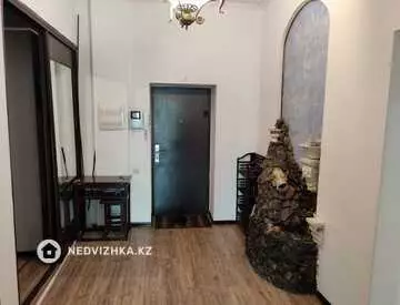 2-комнатная квартира, этаж 7 из 17, 120 м², на длительный срок