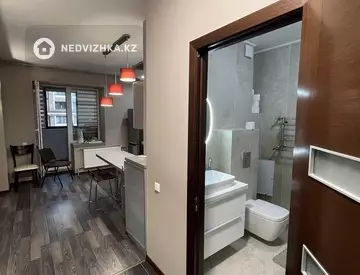 2-комнатная квартира, этаж 8 из 15, 50 м², на длительный срок