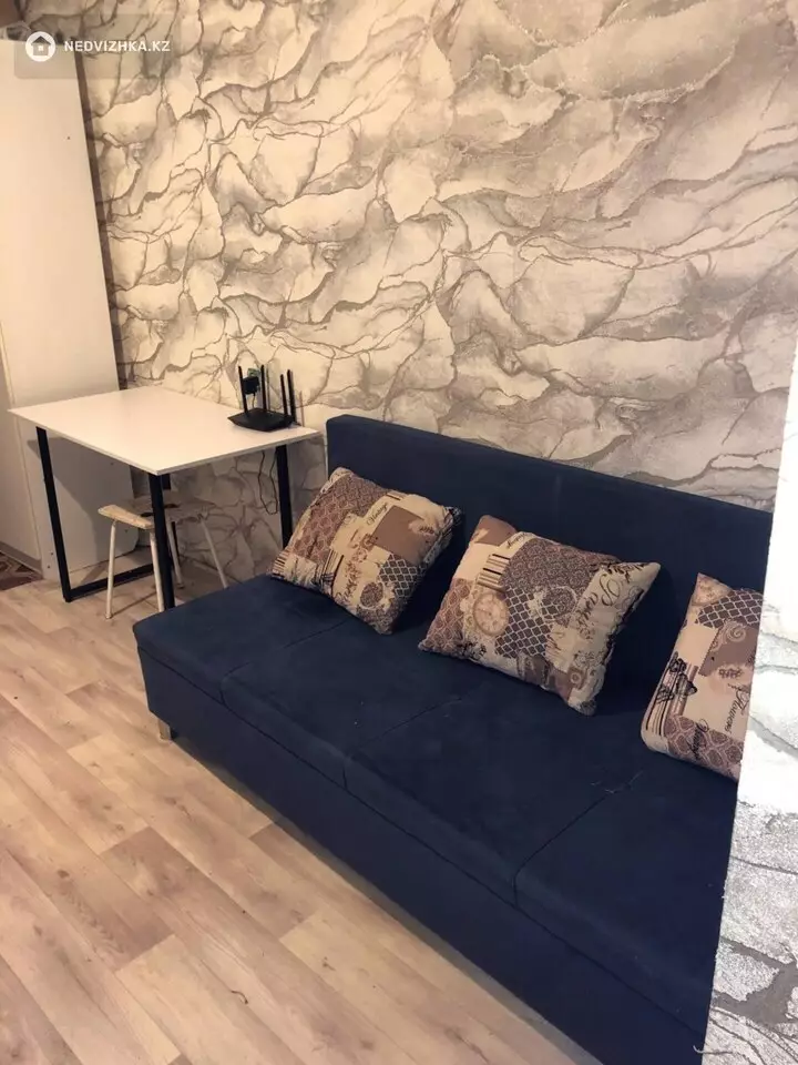 18 м², 1-комнатная квартира, этаж 3 из 5, 18 м², на длительный срок, изображение - 1
