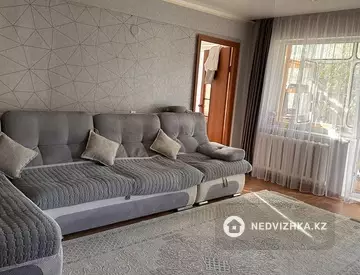 3-комнатная квартира, этаж 3 из 5, 51 м²