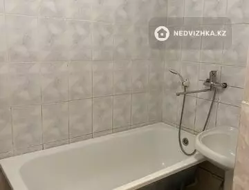 3-комнатная квартира, этаж 2 из 9, 67 м², на длительный срок