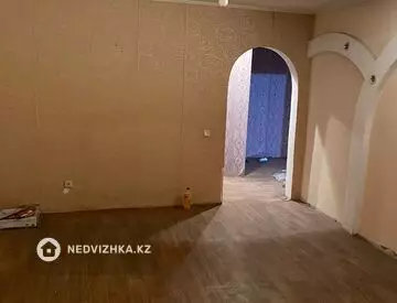 3-комнатная квартира, этаж 2 из 9, 67 м², на длительный срок