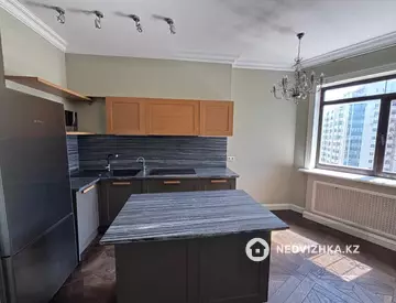 4-комнатная квартира, этаж 13 из 16, 130 м²