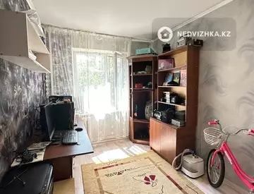 3-комнатная квартира, этаж 4 из 5, 60 м²