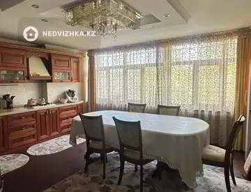 4-комнатная квартира, этаж 2 из 5, 100 м²