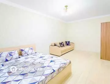 1-комнатная квартира, этаж 5 из 21, 45 м², посуточно
