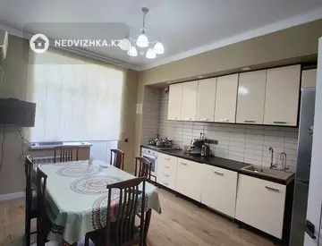 3-комнатная квартира, этаж 4 из 6, 95 м²