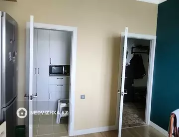 3-комнатная квартира, этаж 4 из 6, 95 м²