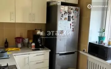 2-комнатная квартира, этаж 4 из 9, 50 м²