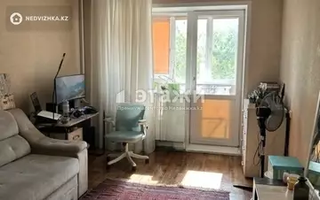 2-комнатная квартира, этаж 4 из 9, 50 м²